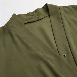 2025 OEM Kimono Abaya pour femmes musulmanes, en tissu polyester épais, doux et très extensible, col en V, manches longues, pour fêtes, Ramadan, mariages - Product Image 4