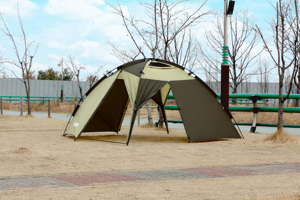 Tente Dôme Familiale CAMPTOWN 100 Quatre Saisons Automatique Imperméable Anti-UV pour 4 Personnes – Idéale pour Festivals en Extérieur - Product Image 3