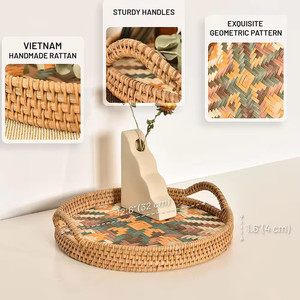 Round serving tray, a harmonious combination of rattan and natural bamboo. Features a handle. - Product Image 2