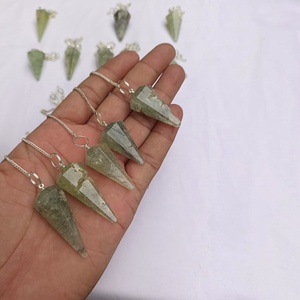Pendule en cristal de préhnite artisanal |   Détecteur de pierres précieuses haut de gamme sur le thème du Bouddhisme pour les boutiques de métaphysique et l'exportation - Product Image 5