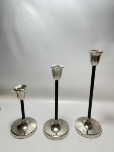 Candelabro de Pedestal de Aluminio Dorado de Lujo con Borde de Cuentas, Soporte para Tartas, Centro de Mesa al por Mayor para Decoración del Hogar y Hoteles - Product Image 4