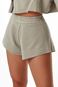 Nouveau design, short décontracté pour femme en tissu extensible, super doux, confortable et respirant, idéal pour la gym et le fitness. - Product Image 2