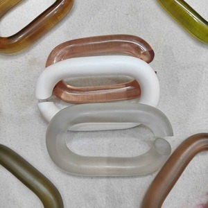 Chaîne murale moderne en résine transparente, faite à la main, à maillons lisses, décorative, légère, idéale pour Diwali et anniversaires - Product Image 2
