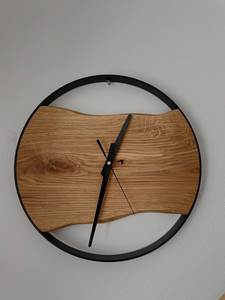 Reloj de Escritorio de Madera Minimalista Hecho a Mano con Diseño de Doble Cara, Pantalla LED Solar LUMINOVA, Juego de Tres Piezas - Product Image 2