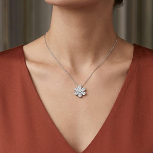 Collier pendentif fleur en or massif 14 carats avec diamant en forme de poire de 15 carats certifié IGI, cultivé en laboratoire, serti à griffes, pour femme, tendance - Product Image 2