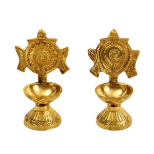 ชุดจักระ shanku vilakku ทองเหลืองโคมไฟคู่สำหรับ Pooja Conch & Chakra - Product Image 1