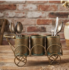 Porta Cubiertos Metálico Vintage con Ruedas, Diseño de Carrito, Organizador de Utensilios de Cocina con 3 Compartimentos - Product Image 4