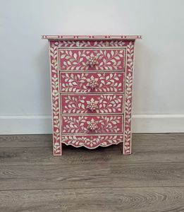 Mesita de noche premium con incrustaciones de hueso, diseñada con intrincados detalles hechos a mano y decoración moderna para dormitorio. - Product Image 2