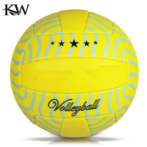 วอลเลย์บอลสำหรับผู้ใหญ่แบบมืออาชีพ ยูนิเซ็กซ์ ผลิตจาก PVC คุณภาพสูง นุ่มมือ เป็นมิตรกับสิ่งแวดล้อม เหมาะสำหรับเล่นในร่ม สีสันปรับแต่งได้ พร้อมระบบปิดแบบปรับได้ - Product Image 2