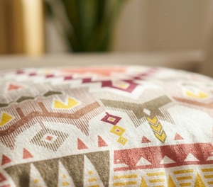 Housse de coussin carrée à motif géométrique aztèque en terre cuite, bordeaux, vert olive et jaune, fabrication sur mesure 18x18 - Product Image 4