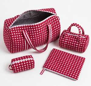 Sac de voyage matelassé en coton à carreaux rouges VEER HANDIRCRAFTS avec fermeture éclair, sac de sport et sac fourre-tout léger et écologique, grand format - Product Image 4