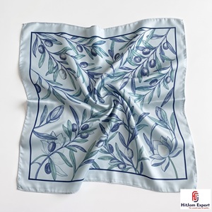 Écharpe carrée personnalisée de haute qualité, imprimée, douce, légère, en tissu effet soie, accessoires de mode, fournisseur OEM ODM, fabricant - Product Image 2
