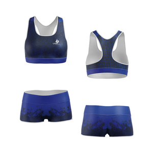 Ensemble de sport 2 pièces pour femme : Crop top léger à col rond et short taille mi-haute en tissu intelligent extensible et écologique - Product Image 4