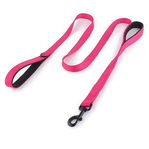 Laisse réglable pour animaux de compagnie, fermeture à boucle robuste, sangle de qualité supérieure, maintien confortable pour les longues promenades et les aventures en plein air - Product Image 1