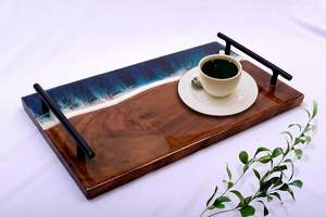 Bandeja de servir de resina y madera más vendida para una decoración elegante de la cocina y el hogar, disponible a precios económicos. - Product Image 6