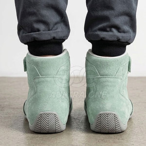 Chaussures de course automobile performantes offrant une mobilité flexible, un rembourrage intérieur doux, une adhérence sécurisée, légères et avec options personnalisables. - Product Image 3