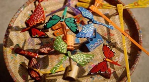 Décoration murale en bois en forme de libellule, inspirée de la nature - Product Image 4