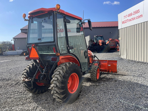 Tracteur B3000 2011, 210 CV, 4x4, transmission par engrenages, équipement de qualité supérieure prêt à l'exportation, usage intensif, approvisionnement en gros, Texas - Product Image 3