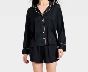 Conjunto de pijama con logotipo personalizado, ropa de dormir de satén para mujer, camiseta de pijama de manga larga, conjunto de pijama de dos piezas, pijama de satén, suave y cómodo - Product Image 4