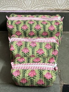 Lovely Floral Quilted Cosmetic Bag Small Size Zipper Closure Textile Material Portable Toiletry Bag - Product Image 6