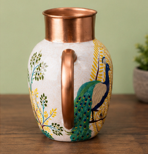 Pichet en cuivre artisanal avec motif paon, corps blanc et poignée en cuivre, carafe décorative orientale avec couvercle - Product Image 3
