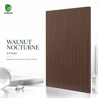 Panneau MDF mélaminé Jinbase Walnut Nocturne 18mm avec placage bois E0 1220x2440mm de première qualité pour mobilier d'hôtel et de bureau