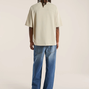 Camiseta Oversize de Algodón de Alta Calidad con Hombros Caídos, Estilo Urbano, Ajuste Boxy Cropped, Personalizable con Logo para Hombre - Product Image 2