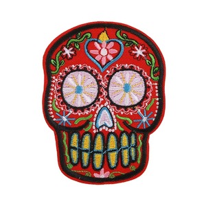 Parches de chenilla 3D de gran venta, logotipo personalizado, para coser, forma de corazón, tela de sarga, adhesivos, borde merrow, diseño de bordado de esqueleto - Product Image 2