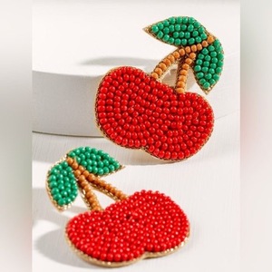 Pendientes Colgantes Hechos a Mano con Cuentas y Perlas, Adornados con Plumas Blancas y Doradas, Joyería para Mujer - Product Image 3