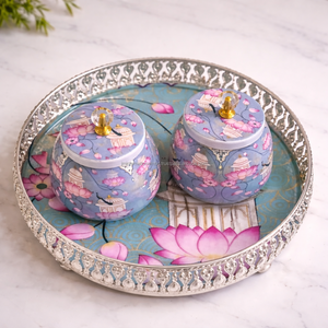 JM INTERNATIONAL Plateau en métal argenté allemand contemporain avec pot, ensemble cadeau Diwali - Product Image 1