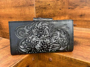 Nouveau véritable cuir repoussé à la main embrayages à deux volets femmes portefeuilles conçus vente chaude en cuir repoussé Unique élégant portefeuilles - Product Image 5