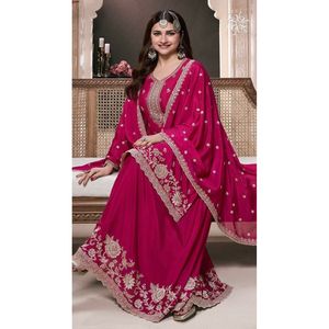 Conjunto de Traje Elegante para Mujer con Hermoso Bordado y Trabajo de Lentejuelas - Product Image 3