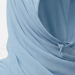 ผ้าคลุมศีรษะฮิญาบพิมพ์ลายพรีเมียมสำหรับผู้หญิง ผ้าวิสโคส 100% เนื้อนุ่ม ระบายอากาศได้ดี ลายเสือดาว แฟชั่นทันสมัย เรียบร้อย สง่างาม รุ่นใหม่ - Product Image 4