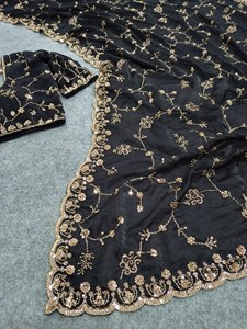 Presentamos la colección de sarees festivos más hermosa y novedosa con cuentas y adornos Dana. - Product Image 5