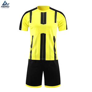 Maillot de football col rond, nouvelle tendance, noir et jaune, durable, léger, fait main, qualité supérieure, tissu écologique - Product Image 1