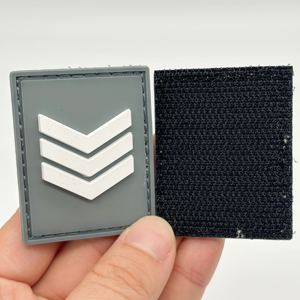 Badge en caoutchouc PVC personnalisé à coudre, patch souple 3D gaufré pour vêtements, chapeaux, casquettes, sacs, vestes, accessoires vestimentaires, logo personnalisé - Product Image 1
