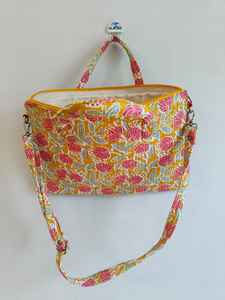 Bolso para Portátil de Algodón con Estampado Floral de Lujo, Cierre de Cremallera, Asa Suave, Diseño Ligero y Unisex para Viajes, Marca CLASSIC ART & CRAFT - Product Image 5