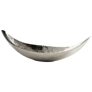 Plateau en métal artisanal de luxe doré avec surface texturée haut de gamme, plateau décoratif en métal martelé moderne, finition argentée artisanale - Product Image 1