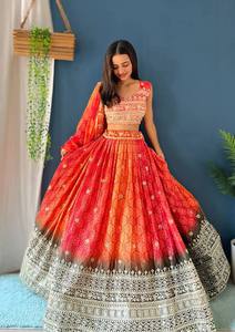 Conjunto de Lehenga Choli con Estampado Digital en Naranja, Rojo y Negro, con Dupatta, Largo hasta el Suelo, Ropa Tradicional India y Pakistaní para Mujer - Product Image 3