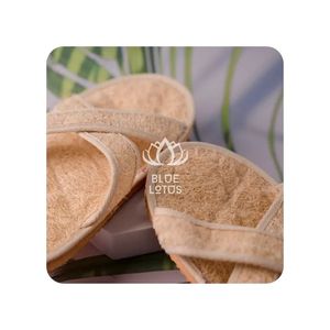 [VENTE CHAUDE] Chaussons exfoliants en loofah pour salons professionnels et magasins de détail au Vietnam - Product Image 1