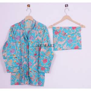 Conjunto de Pijama Floral Hecho a Mano en India para Mujer, Ropa de Dormir Cómoda, Suave y Transpirable, Diseño Floral de Otoño/Verano, Manga Larga - Product Image 2