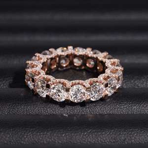 Anillo de Lujo Unisex de Plata 925 Chapado en Oro, Estilo Hip Hop, con Moissanita de Corte Princesa y Engaste de Garras, Diseño Geométrico, para Boda - Product Image 2