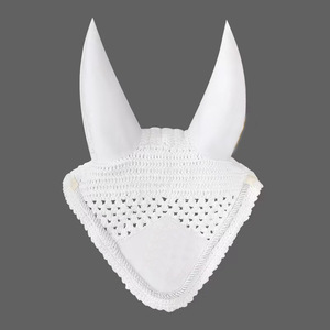 Voile pour cheval blanc et bleu avec protection des oreilles, équipement d'équitation tricoté pour éloigner les mouches - Product Image 1