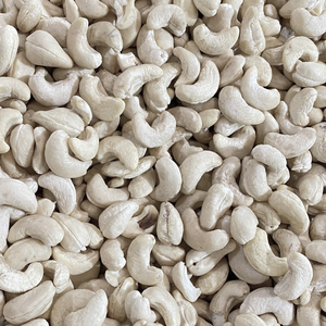 <b>Hot</b> Sale Cheap Rate Cashew W320 Cashew Nuts Bulk Cashew Nuts Customized Cutting Size Santigo - Product Image 1