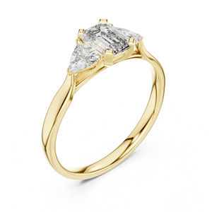 Anillo de Oro Amarillo de 14K con Esmeralda y Diamante Cultivado en Laboratorio con Corte Trillón para Mujer |   Ropa de Fiesta |   Diamante Nuevo Certificado por IGI de Lujo de 2 Quilates - Product Image 4