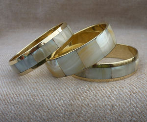Elegant Set of 3 MOP Inlay <b>Bangle</b> Mother of Pearl Shell Gold Brass Mosaic Inlay Elegant Stackable Bracelets Wholesale Jewelry - Product Image 3