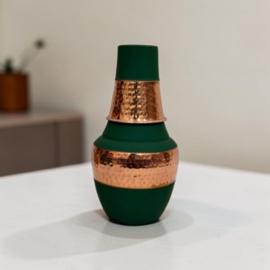 โถทองแดงสีเขียวสง่างามจาก Indian exports international ทองแดงบริสุทธิ์ที่ได้รับการรับรอง - Product Image 1