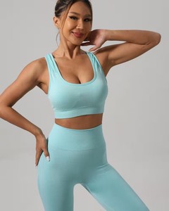 Conjunto Deportivo de 2 Piezas para Mujer: Sujetador Deportivo Sin Costuras con Abertura y Leggings de Cintura Alta con Efecto Push-Up y Paneles de Malla para Entrenamiento - Product Image 1