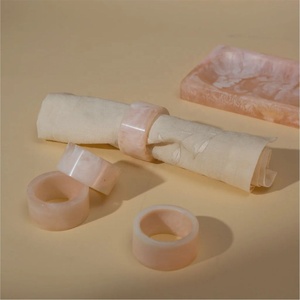 Anneau de serviette classique en résine fait main de luxe, écologique, durable, élégant, personnalisable pour anniversaire, décoration de table à manger, hôtel haut de gamme - Product Image 6