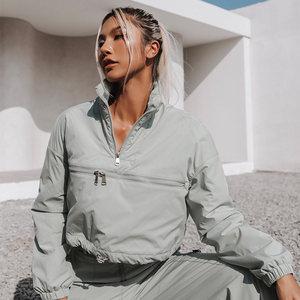 Ensemble sportif 2 pièces pour femme : haut zippé à manches longues et pantalon taille haute, couleur unie, coupe ample, toutes saisons, extérieur en polaire imperméable - Product Image 4